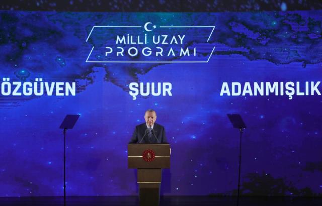 Milli Uzay Programı'ndaki 10 hedefi tek tek sıralayan Cumhurbaşkanı Erdoğan: Birincil hedefimiz 2023'te Ay'a gitmek