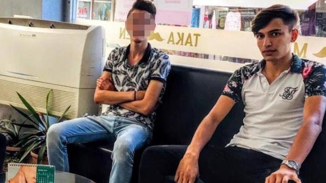 Esenyurt'ta küfürleşme kavgası! Çocukluk arkadaşını öldürdü Esenyurt'ta küfürleşme kavgası! Çocukluk arkadaşını öldürdü