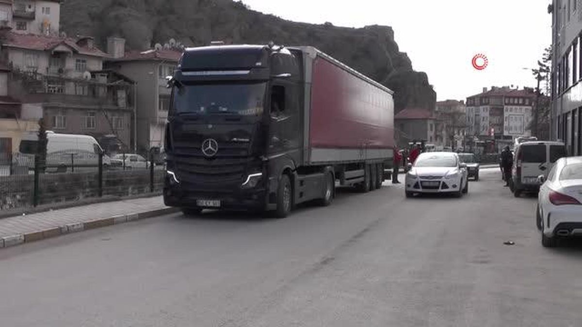 İhtiyaç sahipleri için 1 tır yardım malzemesi gönderildi