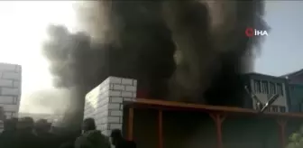 Özalp ilçesinde iş yerleri yanan esnaf için kampanya
