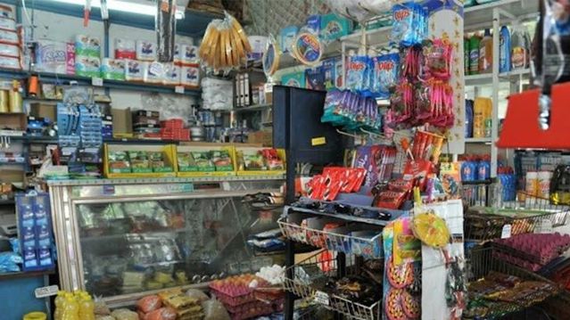 Ticaret Bakanlığı'ndan bakkal amcayı sevindirecek AVM düzenlemesi: En az 200 metre mesafe şartı geliyor