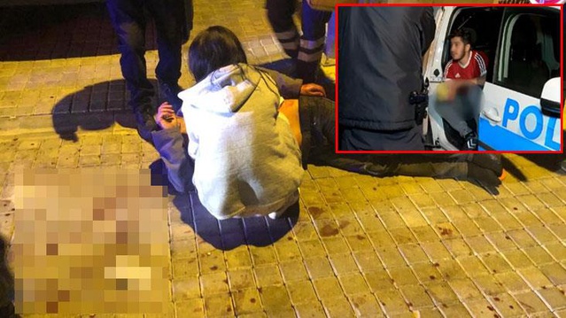 Yatak odasında annesiyle sevgilisini yakalayan lise öğrencisi dehşet saçtı Yatak odasında annesiyle sevgilisini yakalayan lise öğrencisi dehşet saçtı