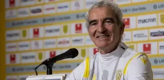 47 gün önce takımın başına geçen Raymond Domenech'in Nantes'taki görevine son verildi