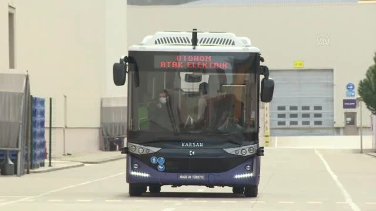 Cumhurbaşkanı Erdoğan\'ın test ettiği elektrikli sürücüsüz otobüs, Bursa\'da tanıtıldı