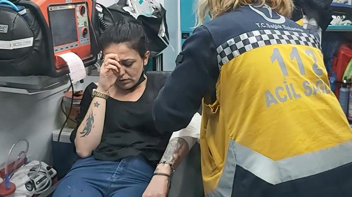 Eski sevgilisinin bıçakla saldırdığı kadının çığlıklarına komşular yetişti