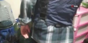 Son dakika haberleri: Evlerini kaçak içki imalathanesine çeviren 2 kişi gözaltına alındı