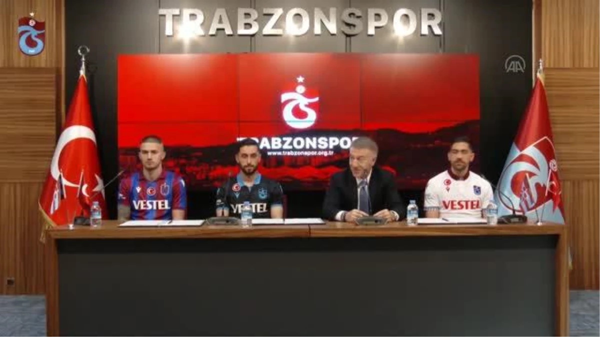 Son dakika haberleri: Trabzonspor, yeni transferleri için imza töreni düzenledi