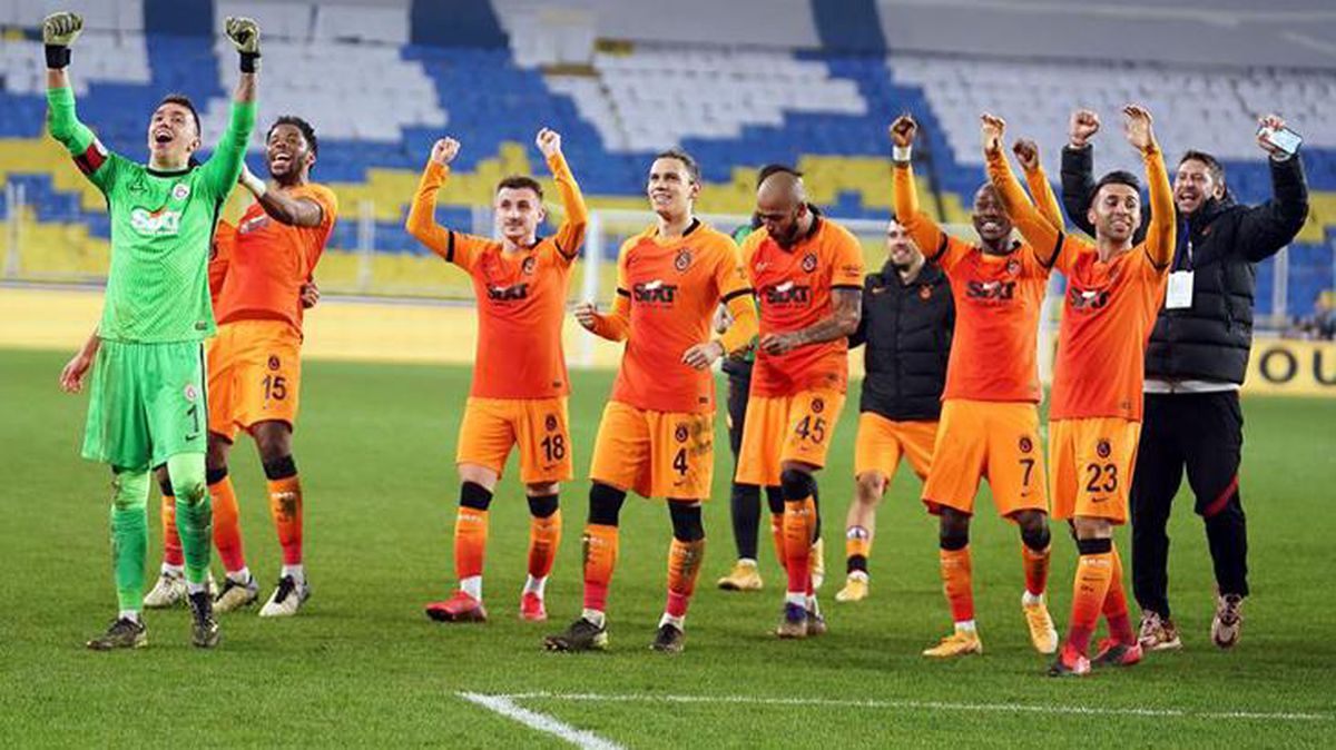Hukukçu Fenerbahçeliler Derneği, 3 Galatasaraylı futbolcu için suç duyurusunda bulundu