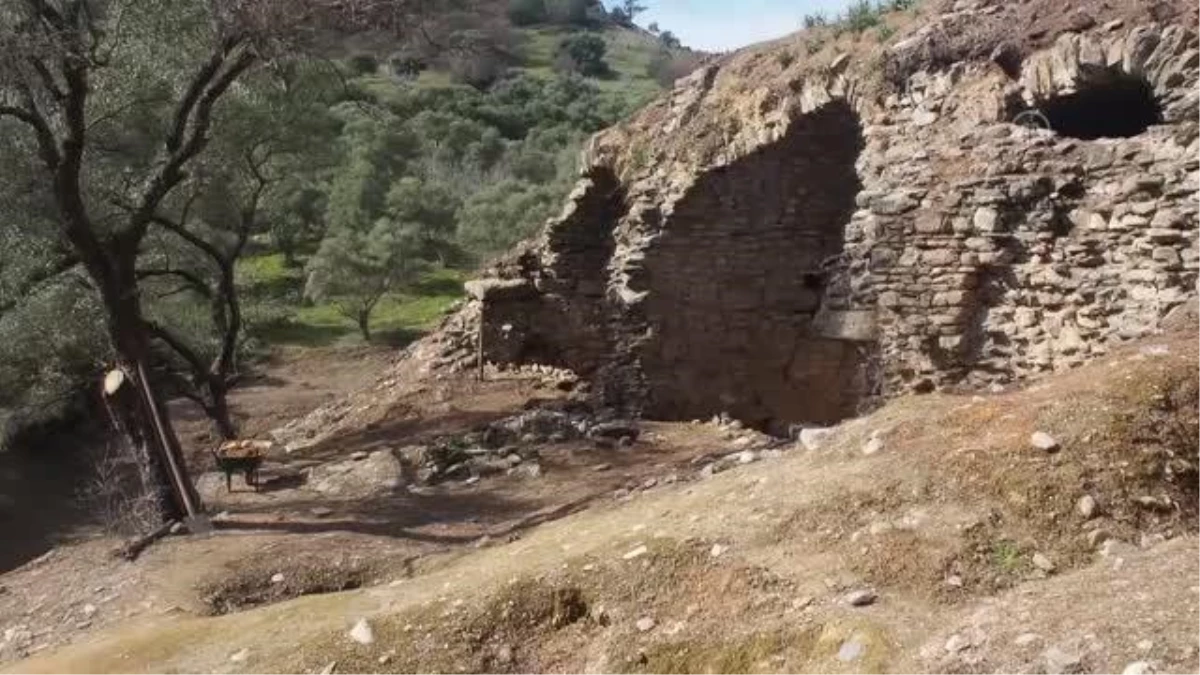 Mastaura Antik Kenti\'nde toprak altında "arena" ortaya çıktı