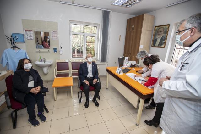 Son Dakika! CHP Genel Başkanı Kemal Kılıçdaroğlu koronavirüs aşısının ilk dozunu yaptırdı