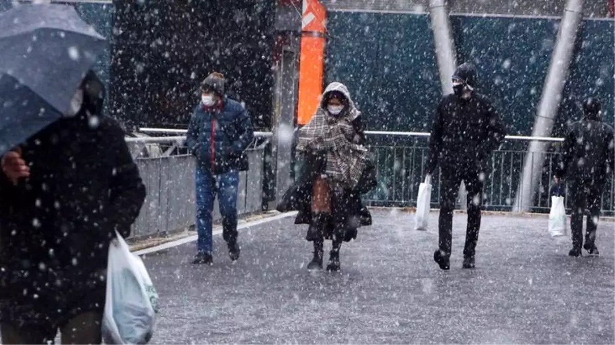 Son Dakika! Sıcaklık 15 derece birden düştü, uyarıların ardından İstanbul\'da kar yağışı başladı