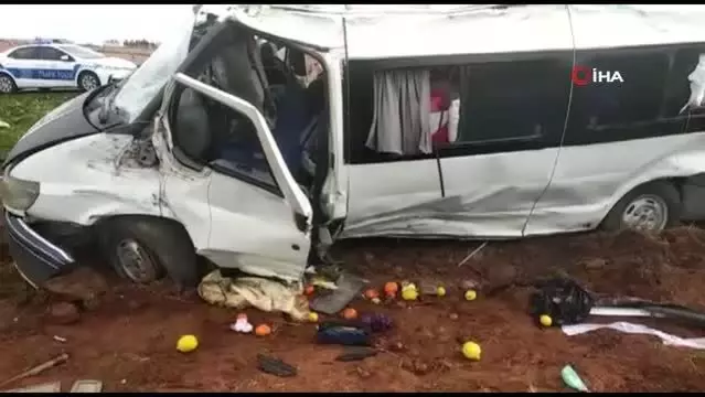 Feci kazada minibüs altında kalan güvercinleri güvenlik güçleri kurtardı