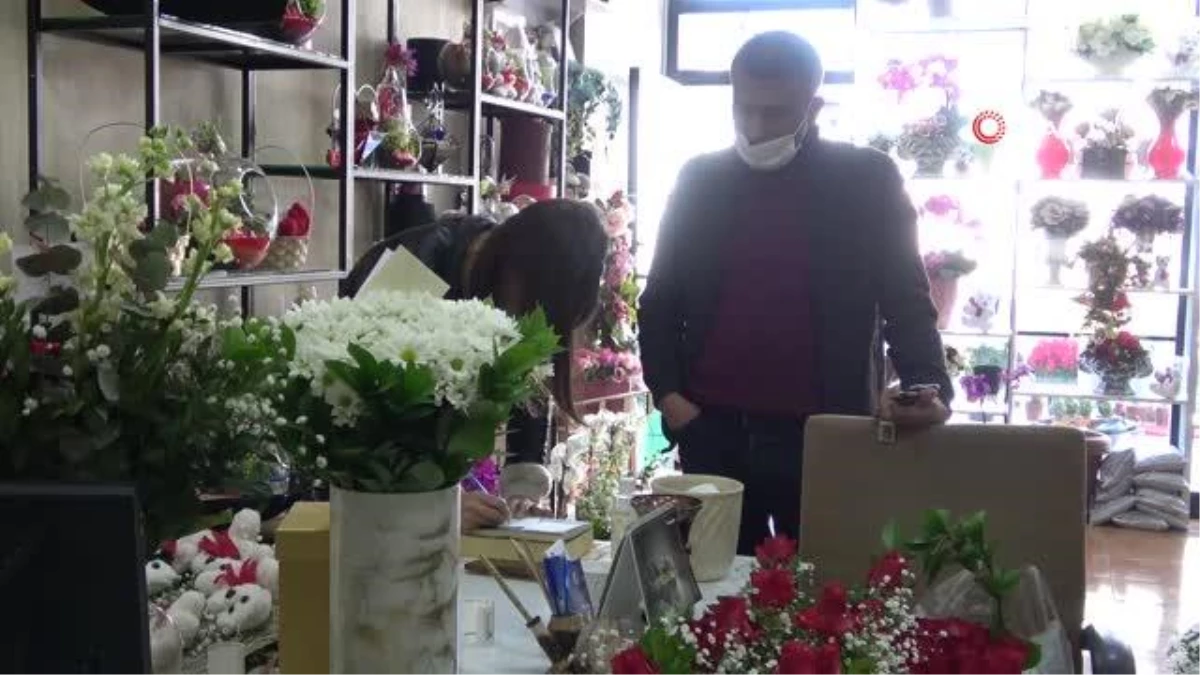 14 Şubat\'ta çiçekçiler satışlardan umutlu, seradan gelen fiyatlardan şikayetçi