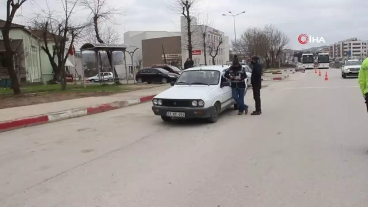 Çan'da sokağa çıkma kısıtlamalarında trafik denetimleri devam ediyor