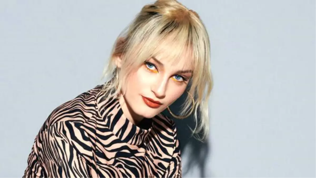 Güliz Ayla: Birbirimizin sırtından vurmaya meraklı insanlar olduk