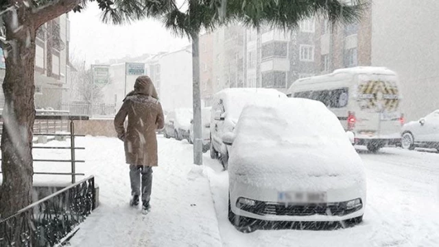 istanbul da 20 30 santimetreyi bulacak kar kalinligi icin uzmanlar uyardi haftayi kilitleyecek bir sistem