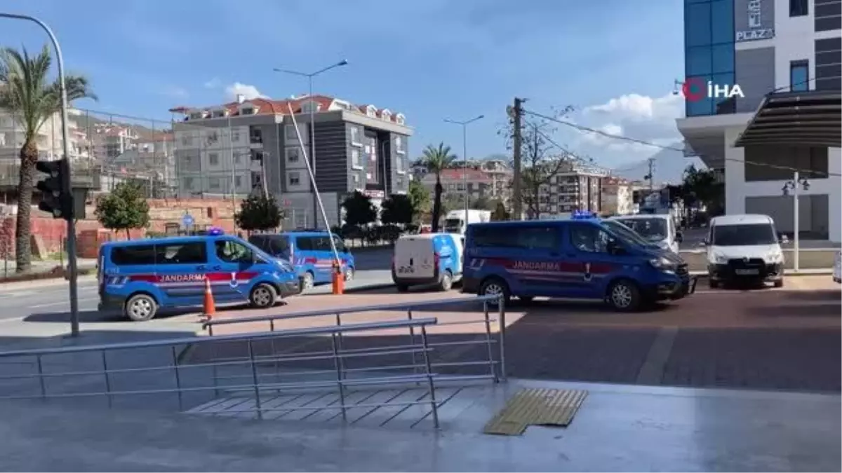 Pompalı tüfekli baskın yapıp 3 kişinin yaralanmasına neden olan kadın tutuklandı