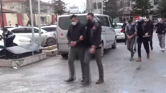 Uyuşturucu operasyonunda yakalanan 4 kişi tutuklandı