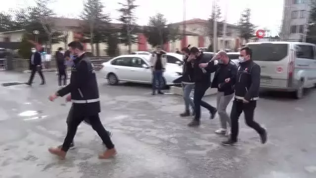Uyuşturucu operasyonunda yakalanan 4 kişi tutuklandı