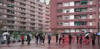 BARSELONA - Katalonya'da vatandaşlar yerel parlamento seçimleri için sandık başında