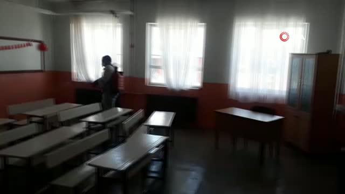 Saray'da okullar dezenfekte edildi