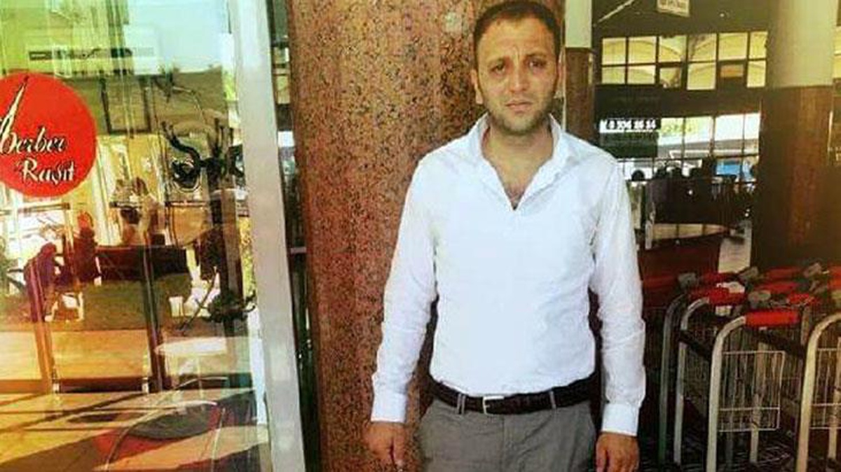 Çocuklarıyla evi terk eden eşini Sevgililer Günü\'nde de ikna edemeyen koca, \'Elveda\' yazıp hayatına son verdi