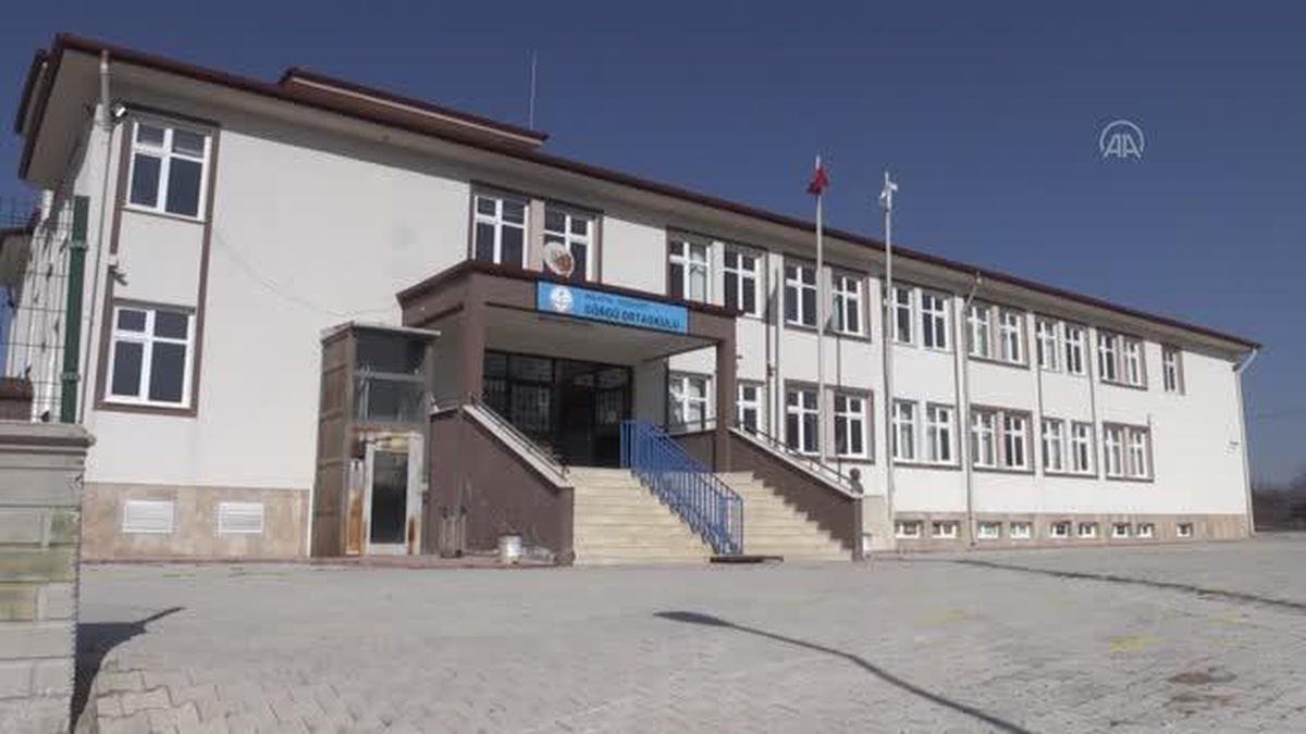 Yüz yüze eğitime hazırlanan 400 okul ders zilinin çalmasını bekliyor