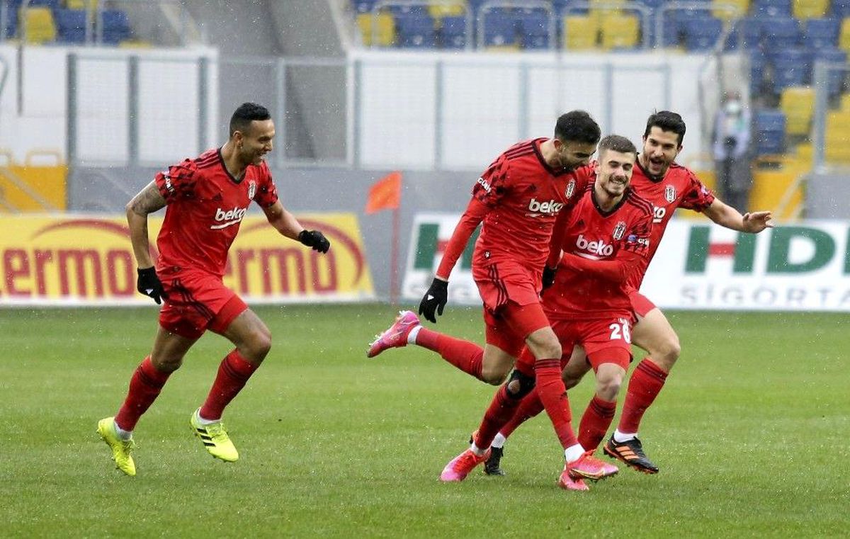 Asist kralı Ghezzal\'dan gol siftahı