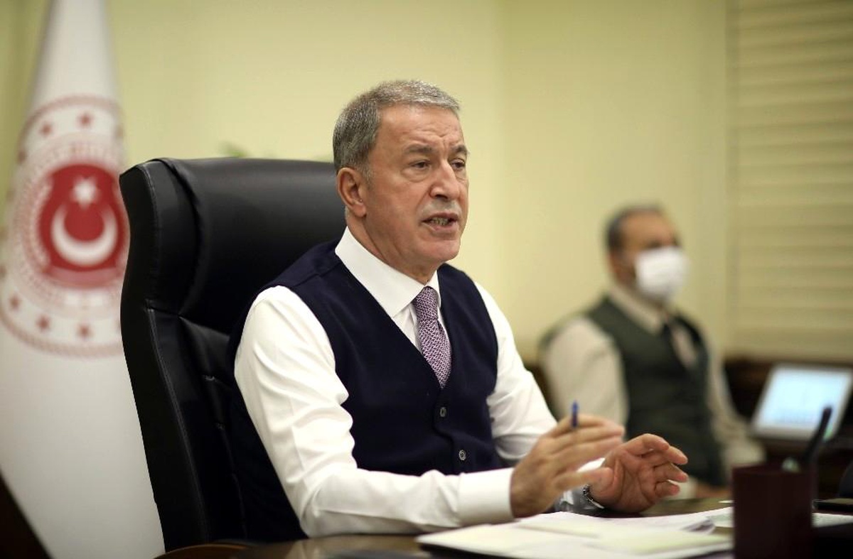 Son dakika haber: Millî Savunma Bakanı Hulusi Akar, Genelkurmay Başkanı Org. Yaşar Güler, Kuvvet Komutanları, Bakan Yardımcıları ve birlik komutanlarının da...
