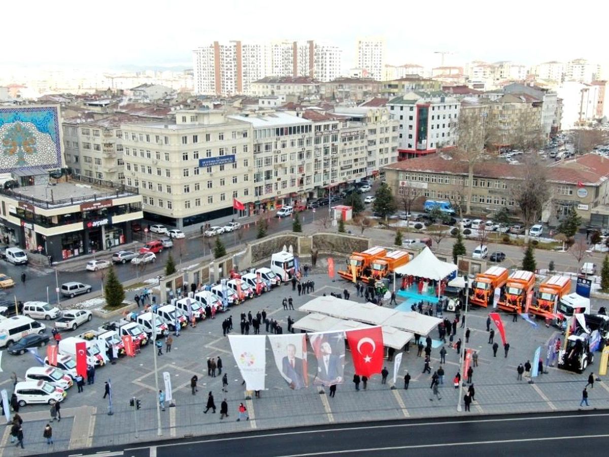 Başkan Çolakbayrakdar: "Yeni araçlar ve tüm ekiplerimizle yağışa hazırız"