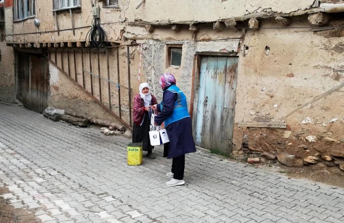 Belediyeden esnaf ve vatandaşlara destek