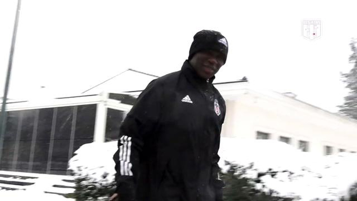 Beşiktaş, Kar Yağışı Altında Gençlerbirliği Hazırlıklarını Tamamladı
