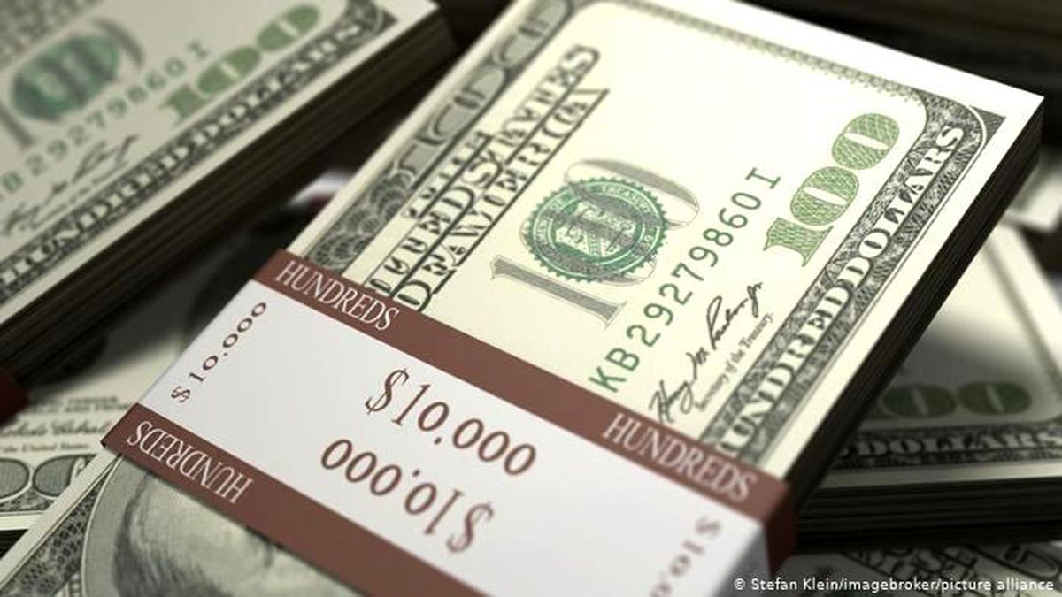 Dolar 6.95 lira seviyesine geriledi