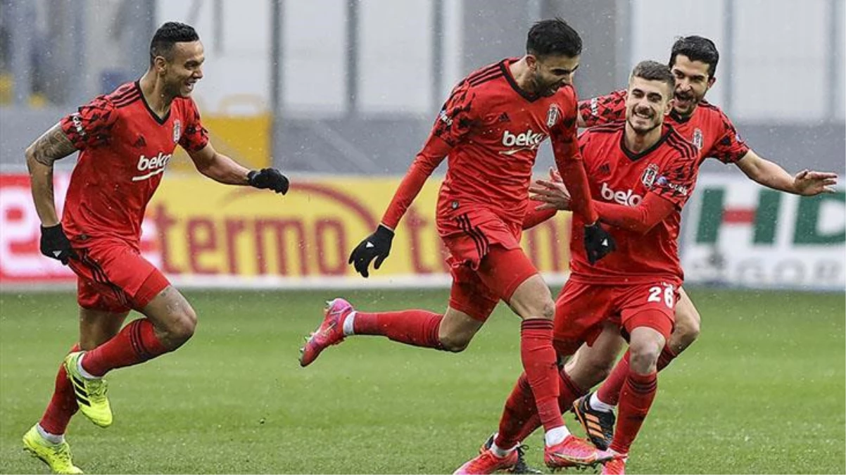 Gençlerbirliği maçında gol atan Beşiktaşlı Rachid Ghezzal, kulüp tarihine geçti