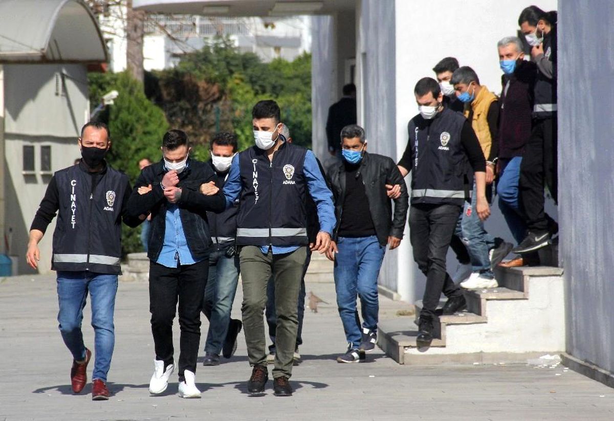 Iskarta meyve kavgası: 3 yaralı