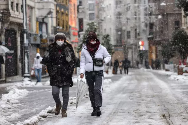 İstanbul'da kar yağışı devam edecek mi? Meteoroloji'den megakent için güncel bir rapor daha