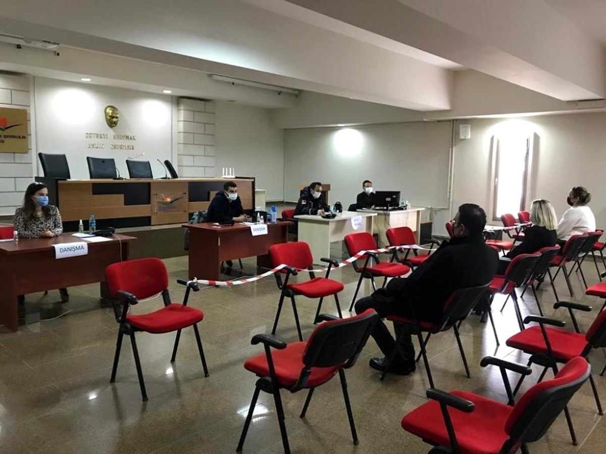 İzmir\'de depremzedelerin sorunlarına "Tek Durak" ofisi ile çözüm