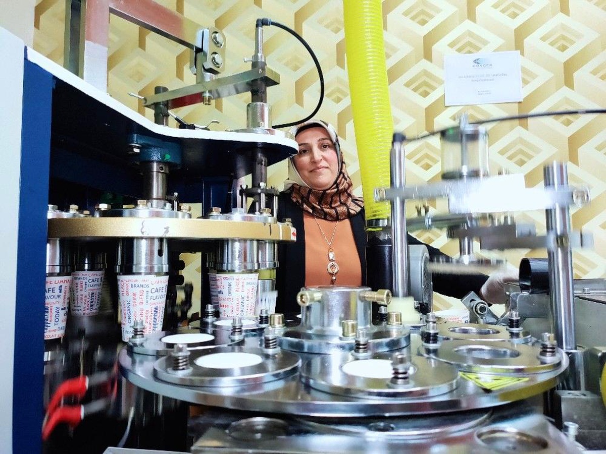 Pandemide artan talebi gördü, KOSGEB desteği ile karton bardak üretimine başladı