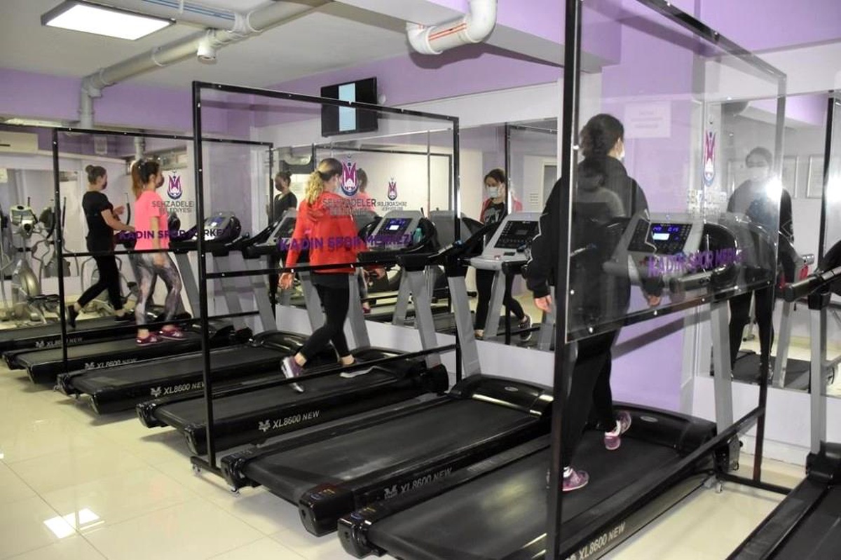 Şehzadeler Belediyesi Kadın Spor Merkezi kapılarını yeniden açtı