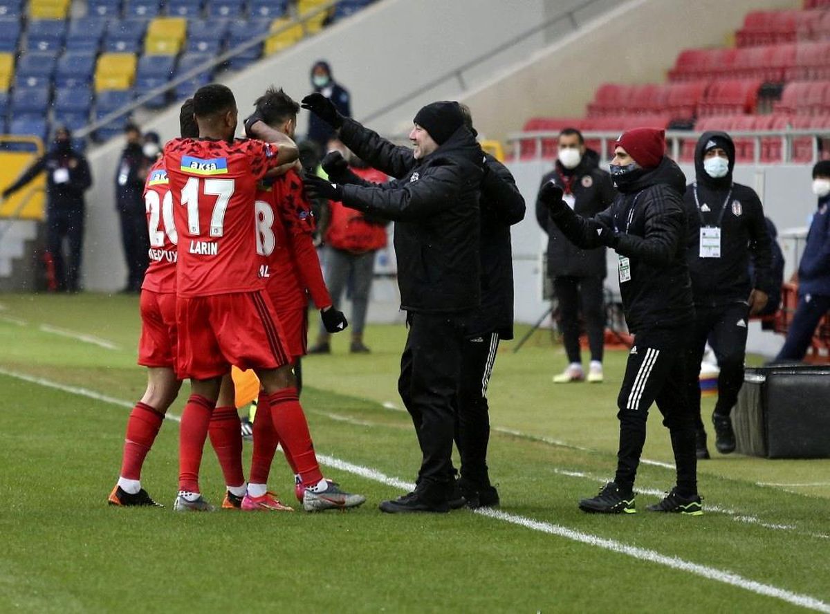 Süper Lig: Gençlerbirliği: 0 Beşiktaş: 1 (Maç devam ediyor)