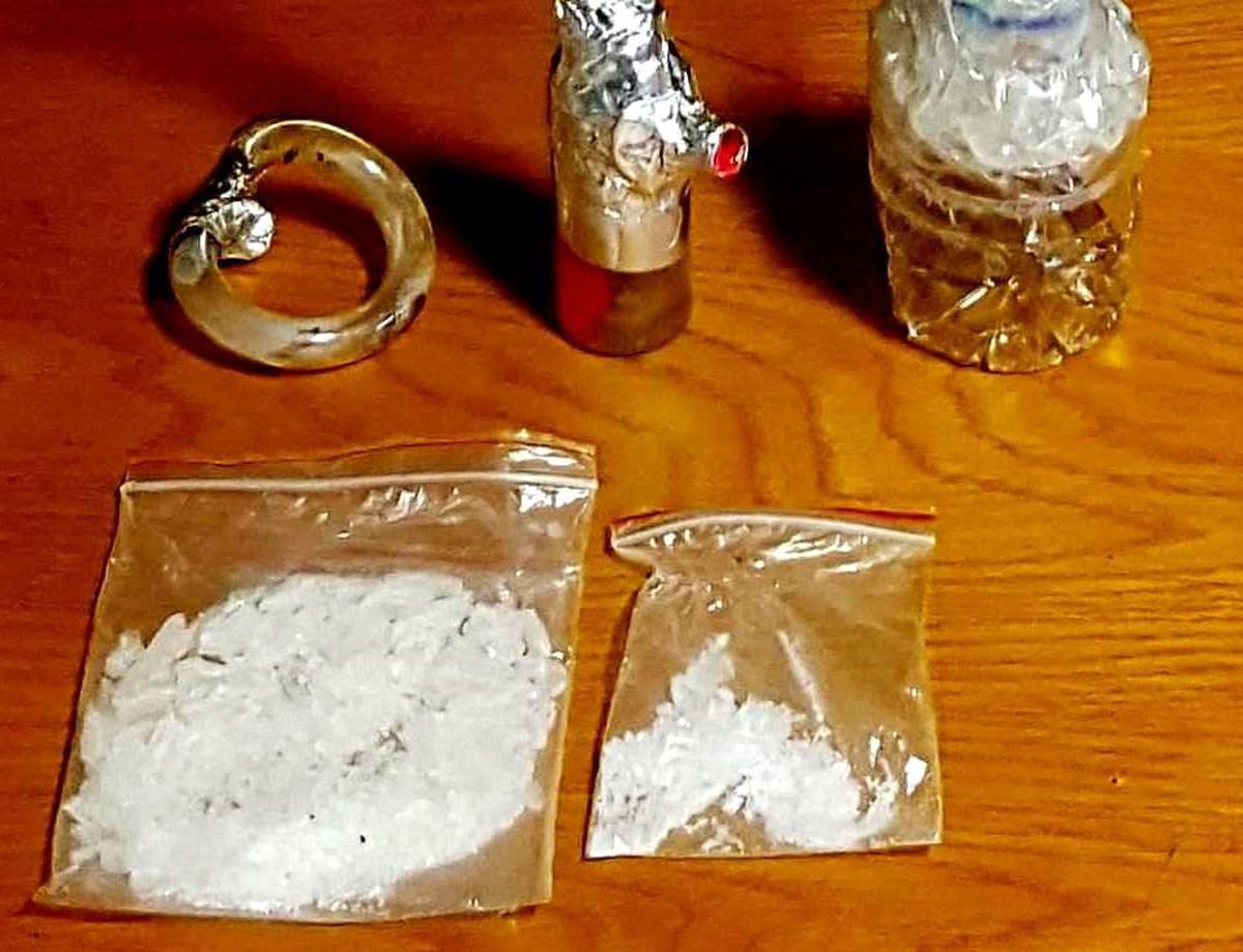 Şüphe üzerine durduruldu uyuşturucularla yakalandı