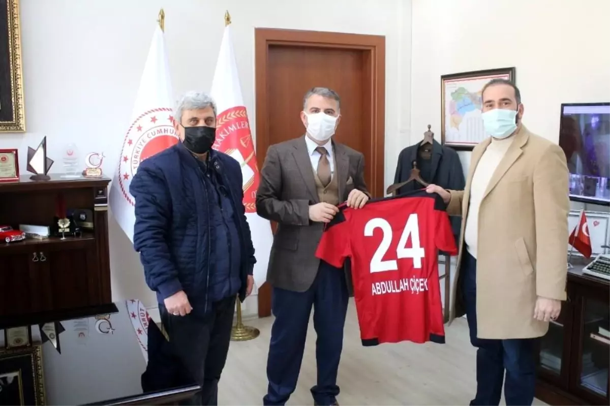 24Erzincanspor yönetiminden Cumhuriyet Başsavcısı Çiçek\'e ziyaret