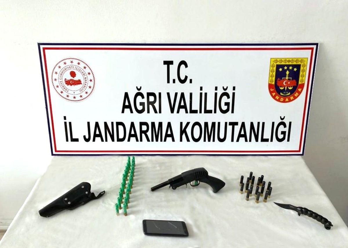 Ağrı\'da PKK/KCK operasyonu: 14 gözaltı