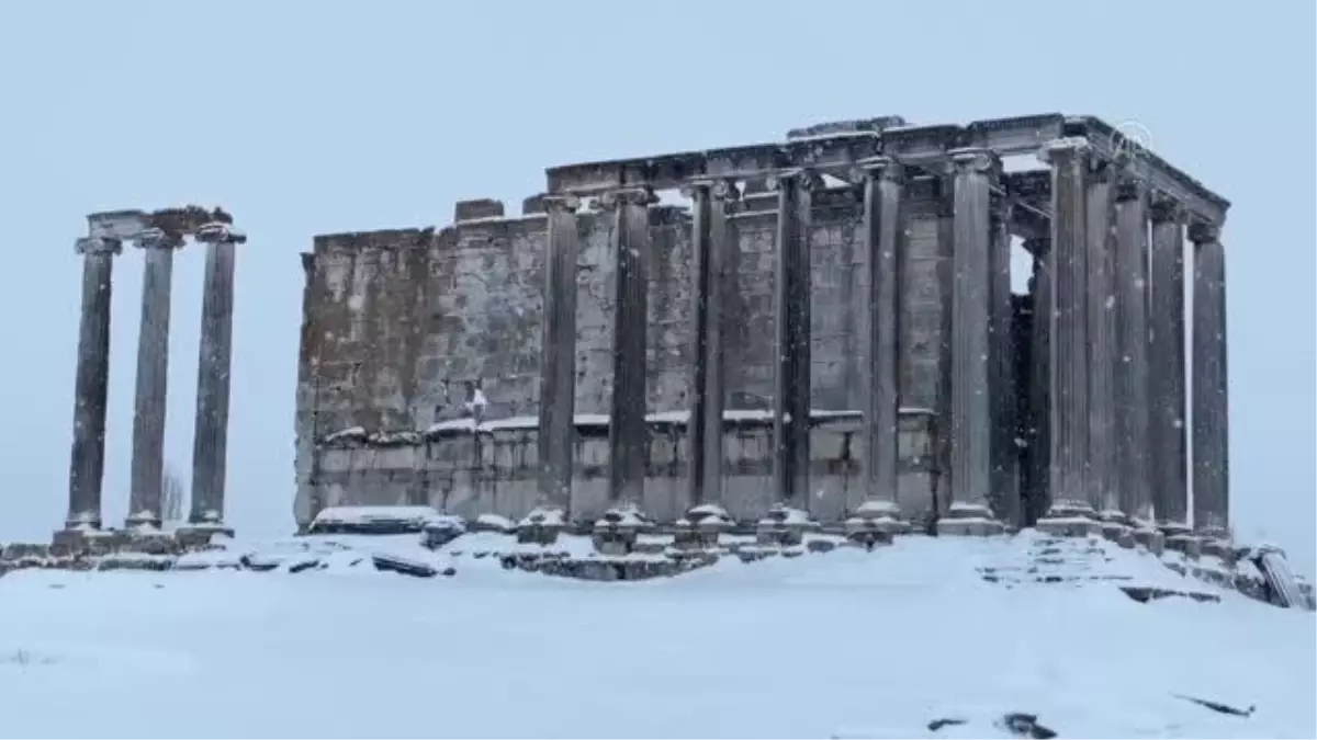 Aizanoi Antik Kenti beyaza büründü