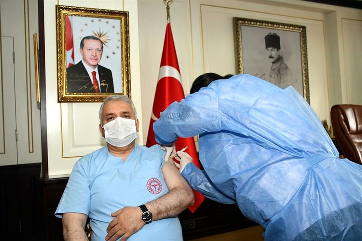 Aşı olan validen aşı çağrısı