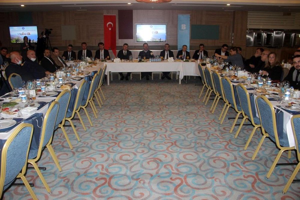 Balıkesir Büyükşehir Belediye Başkanı Yücel Yılmaz Edremit Körfezi Bölgesi vizyon projelerini tanıttı