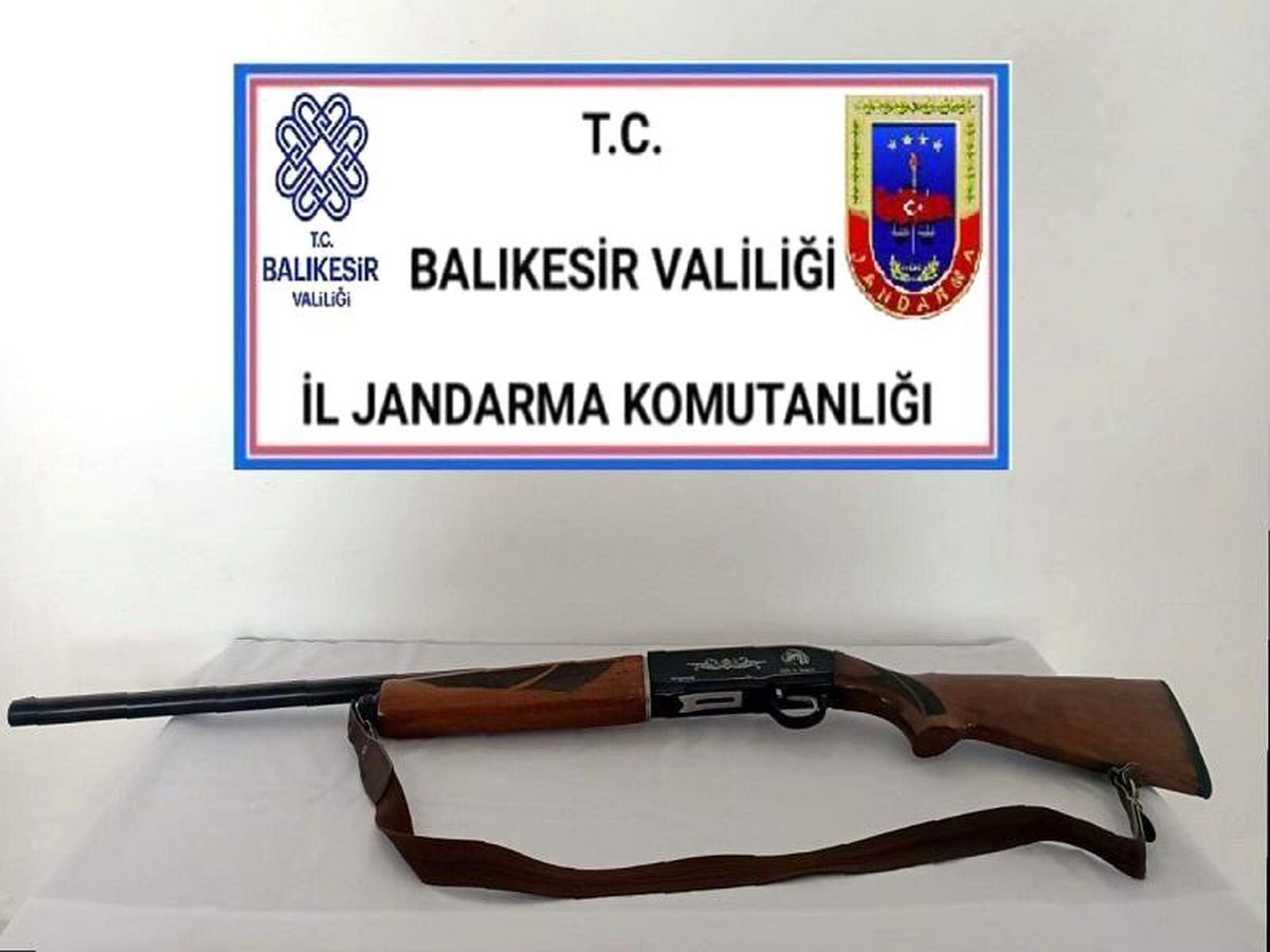 Balıkesir\'de jandarma 5 aranan şahsı yakaladı
