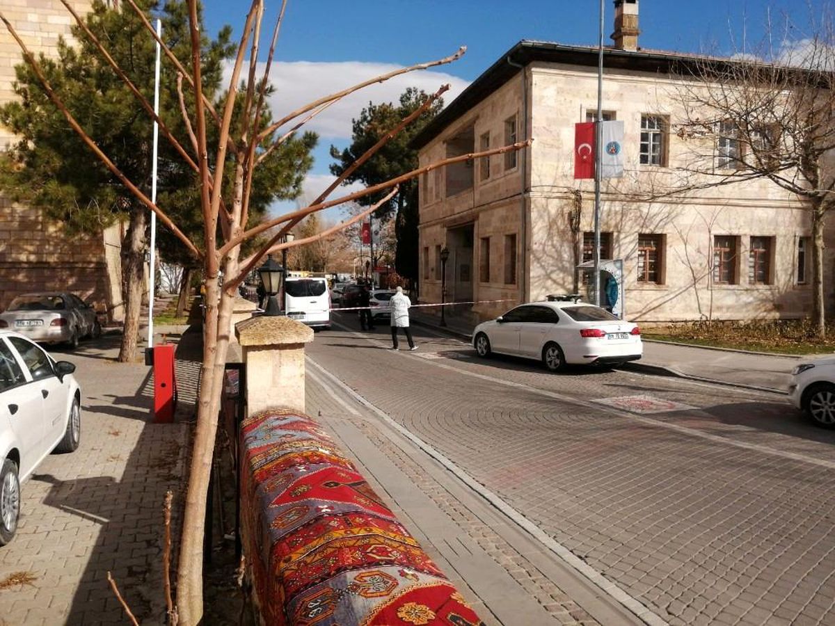 Son dakika haber! Bıçaklanan baba hayatını kaybetti oğlu ise yaralandı