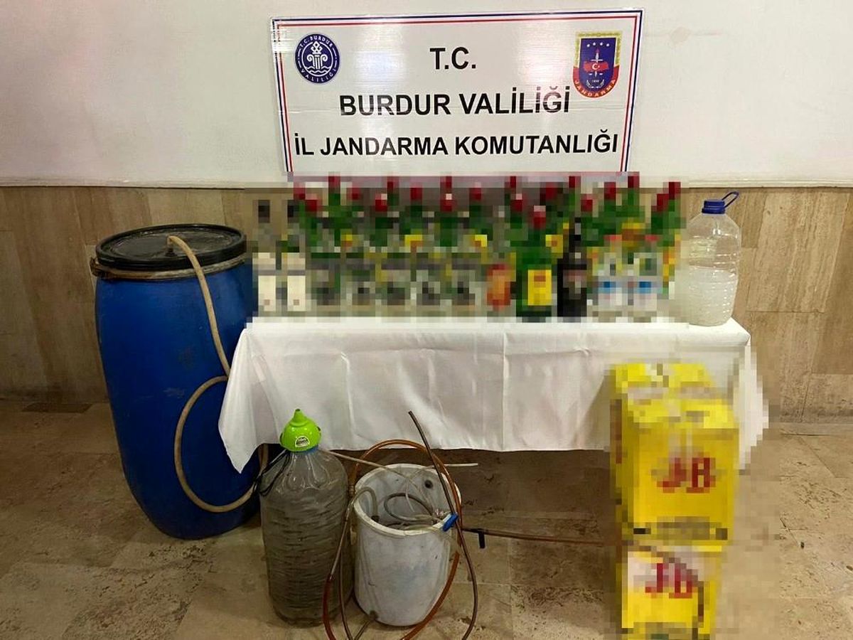 Burdur\'da sahte içki imal eden 2 kişi yakalandı