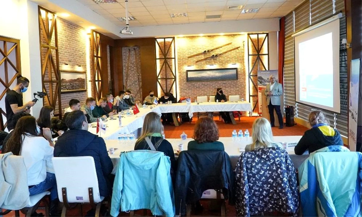Erciyes Kayak Merkezi 8 ülkeden gelen gazeteci, blogger ve televizyonculara tanıtıldı